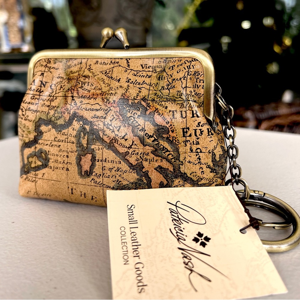 PATRICIA NASH European Map Print Large Borse wallet w/ key chain rings